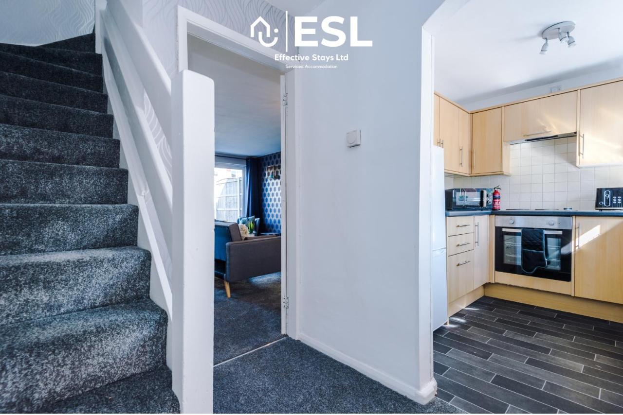 3 Bedroom House With Garden And Driveway Parking - Less Than 10 Mins From Chester City Centre Bagian luar foto