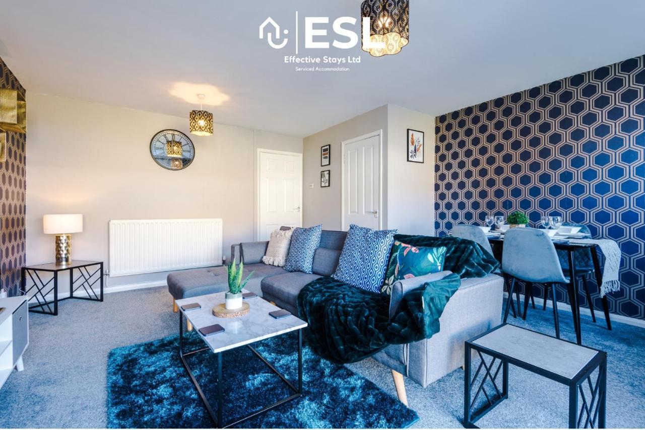 3 Bedroom House With Garden And Driveway Parking - Less Than 10 Mins From Chester City Centre Bagian luar foto